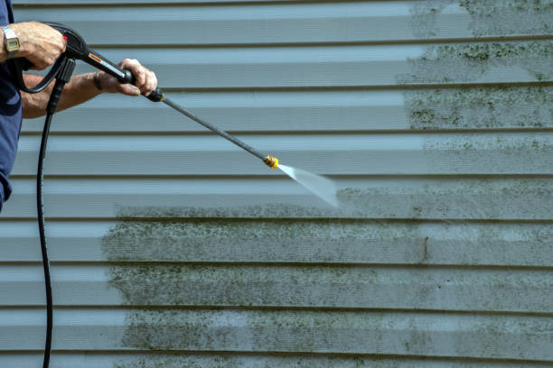 Best Animal Enclosure Cleaning  in Long Beach, CA